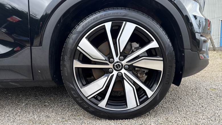 Volvo Xc40 P8 Recharge 300kW 78kWh First Edition 5dr AWD Auto Electric Estate